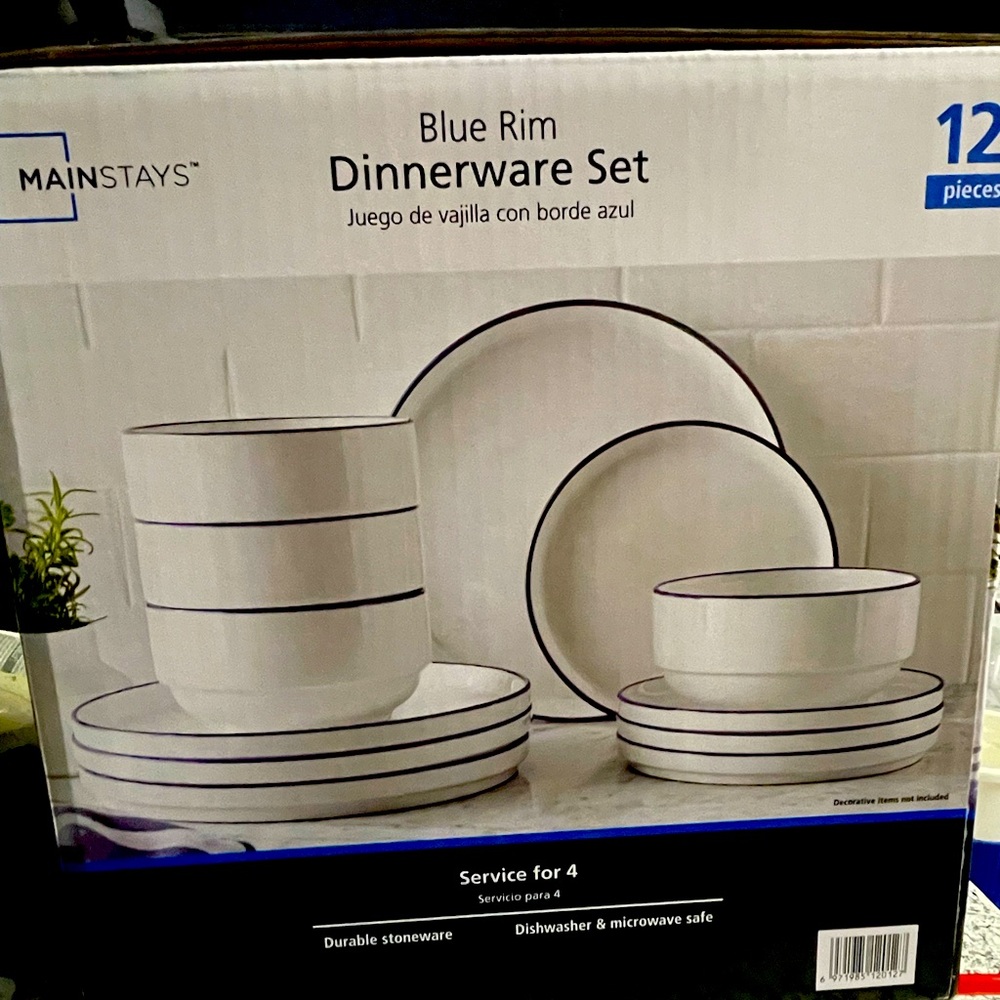 12 piece black rim dinnerware